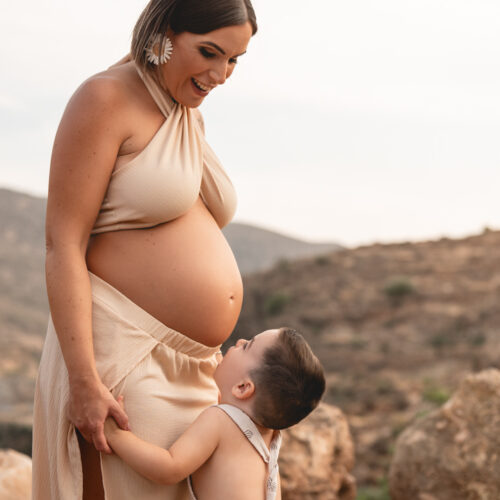 embarazada retrato con hijo almeria fotografo alvaro cañadas