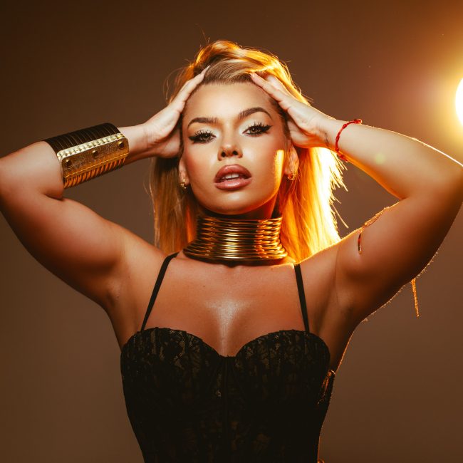 Imagen de moda y belleza en Almería – fotografía profesional de estilo fashion